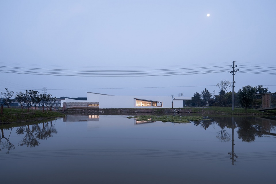 Organic Restaurant in Shimen Town China by ALL Studio