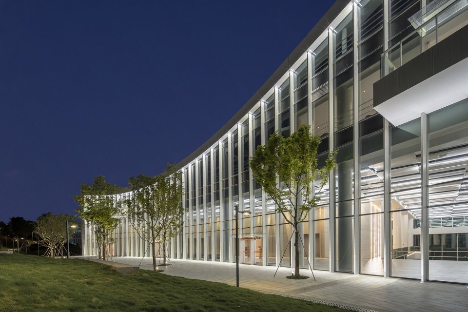 Southern University of Science and Technology Assembly Hall by AUBE