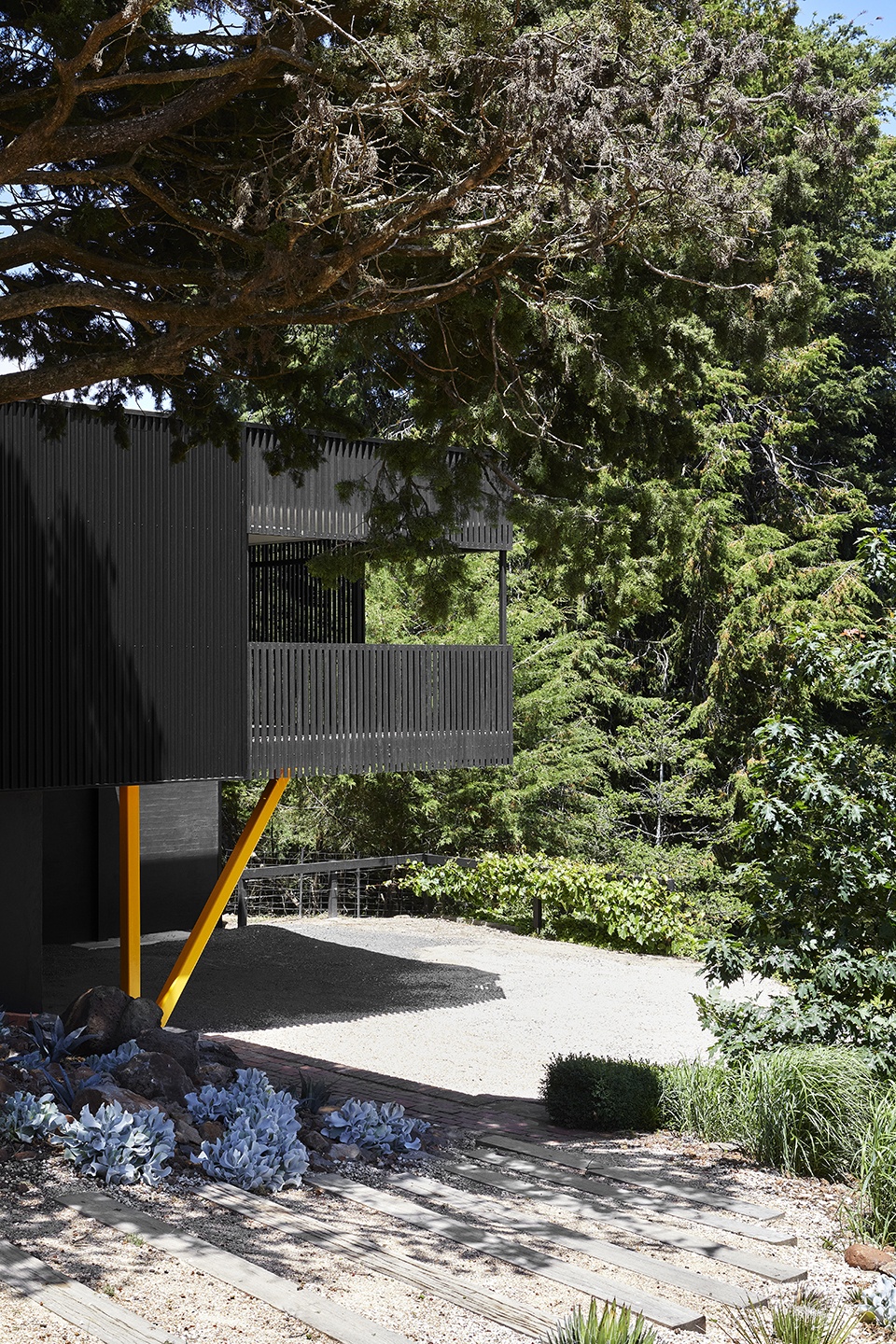 kyneton house by mrtn architects
