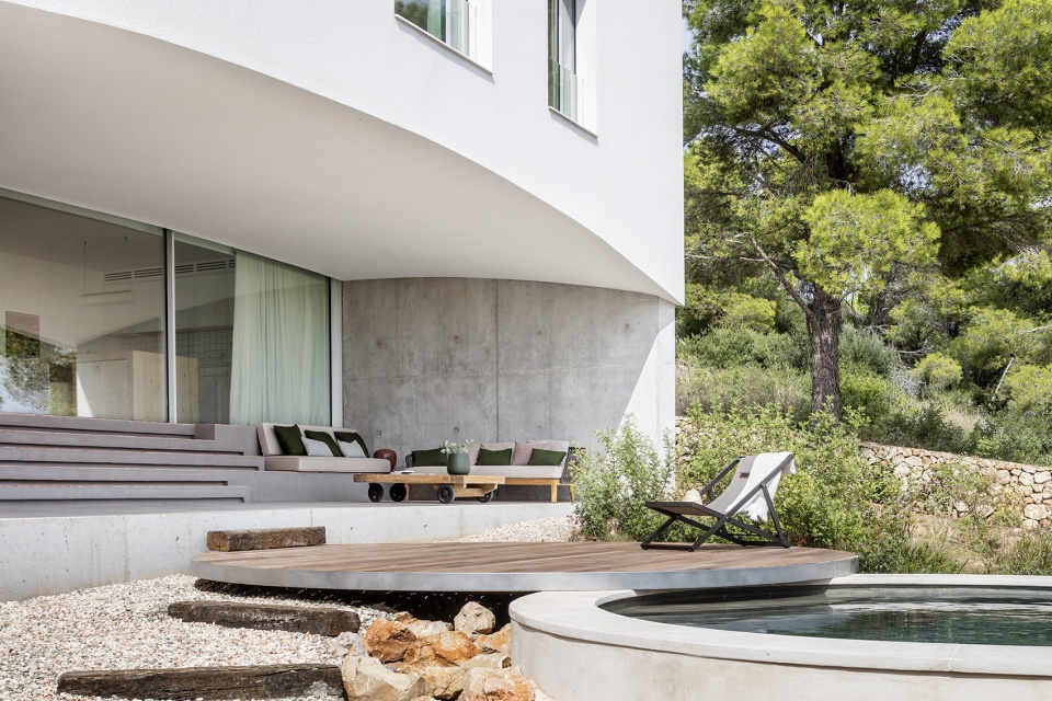 CURVED HOUSE by NOMO STUDIO