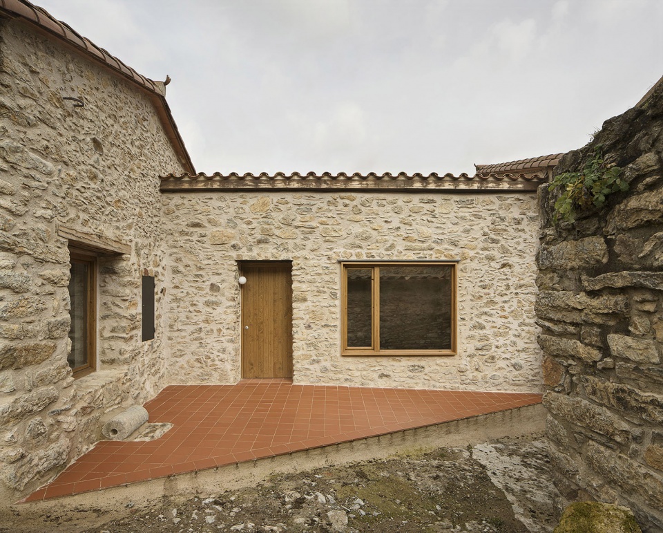 Masia de Can Perpinya by Arame Studio
