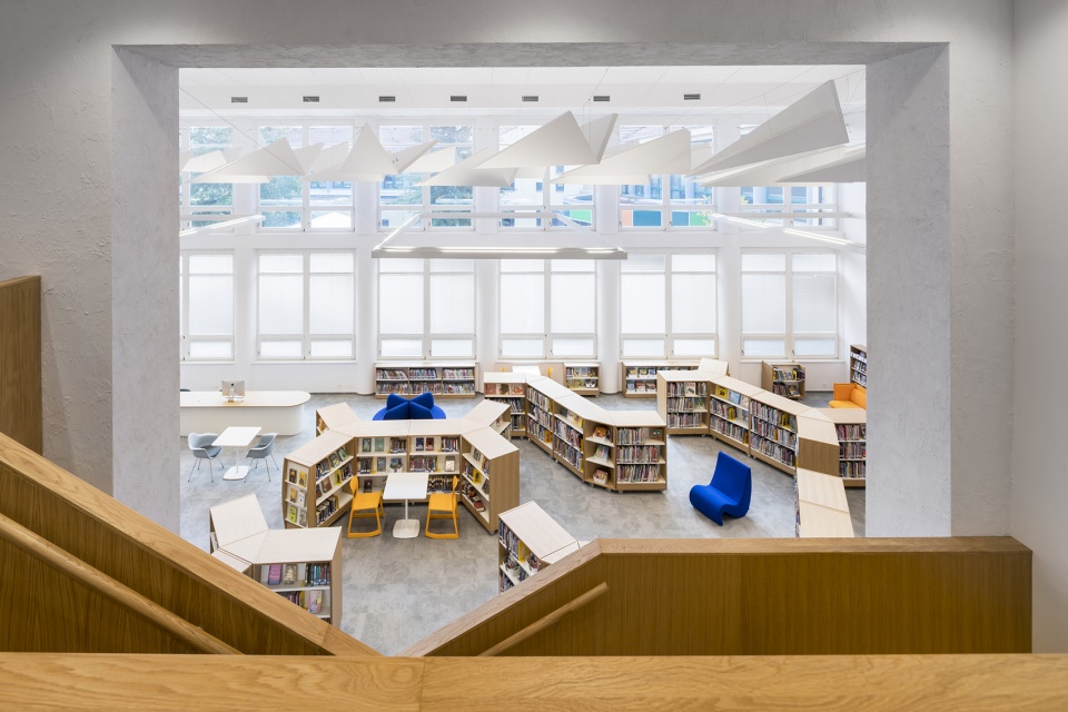 innovation and education center of international school of prague by studio perspektiv