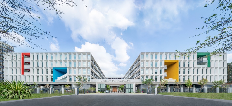 experimental school affiliated to longhua educational science institute china by shenzhen capol international associatesco ltd