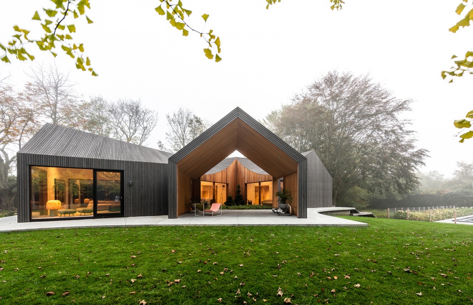 six square house by young projects