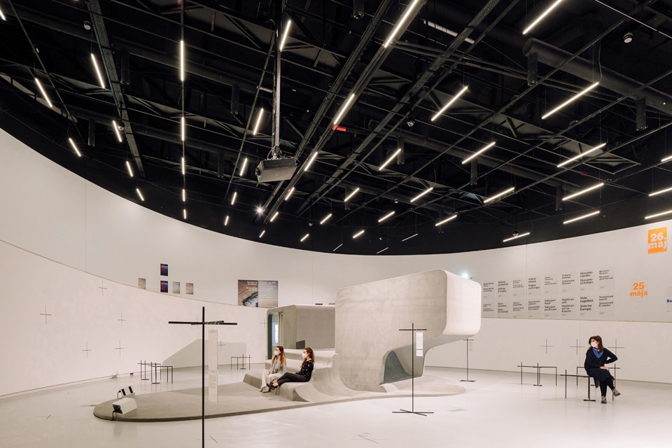 X IS NOT A SMALL COUNTRY EXHIBITION by BUREAU - 谷德设计网