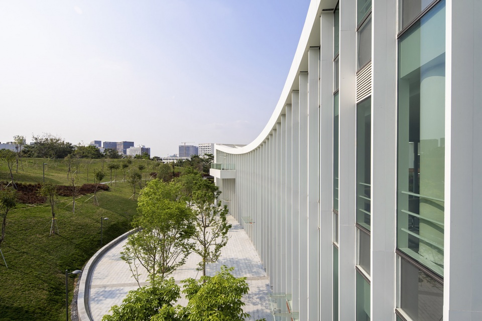 Southern University of Science and Technology Assembly Hall by AUBE