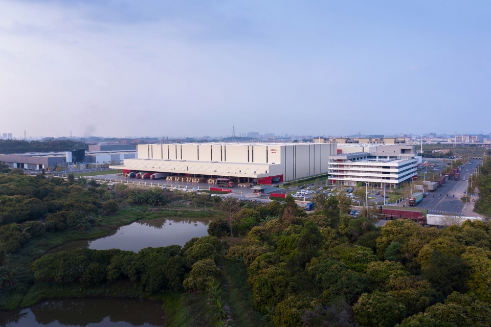 Vitasoy Food and Beverage Production Center ZZT Industrial Buildings