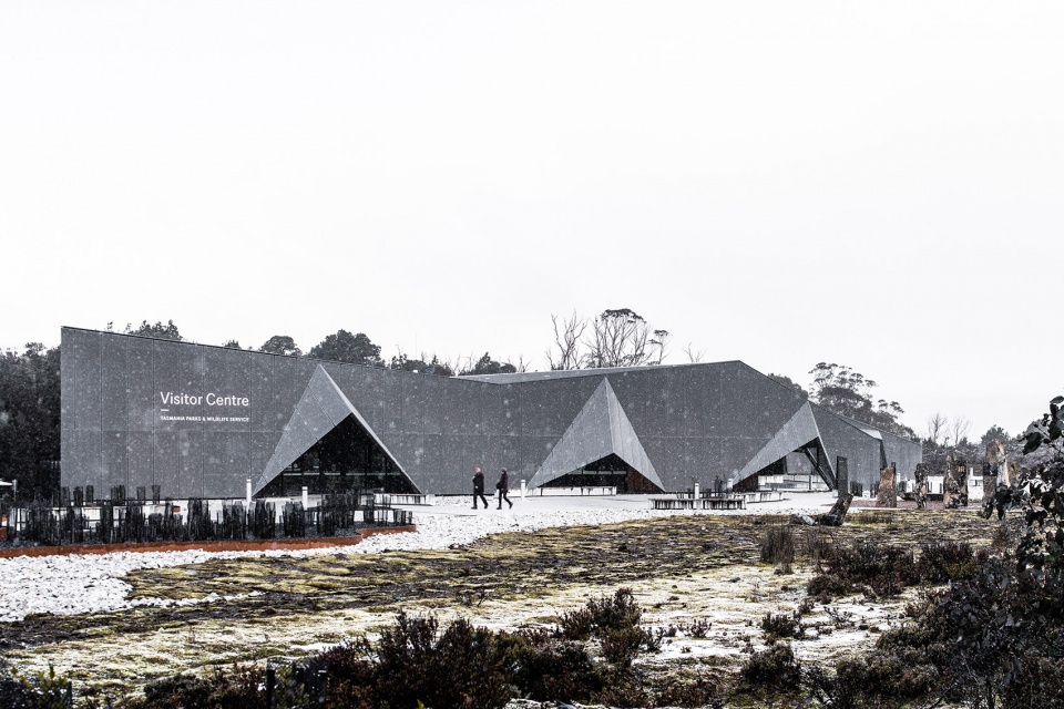 CRADLE MOUNTAIN VISITOR CENTRE by Cumulus