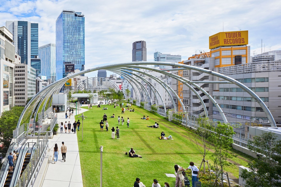 MIYASHITA PARK by Nikken Sekkei Ltd