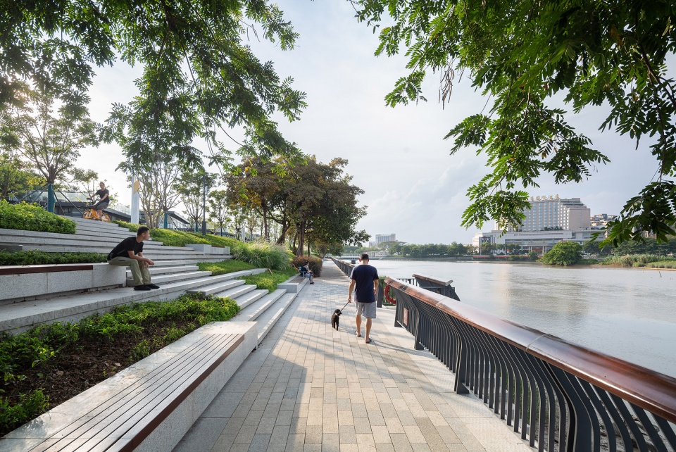dongguan three rivers and six banks waterfront demonstration section project phase i project longwan section by dongda shenzhen design co...