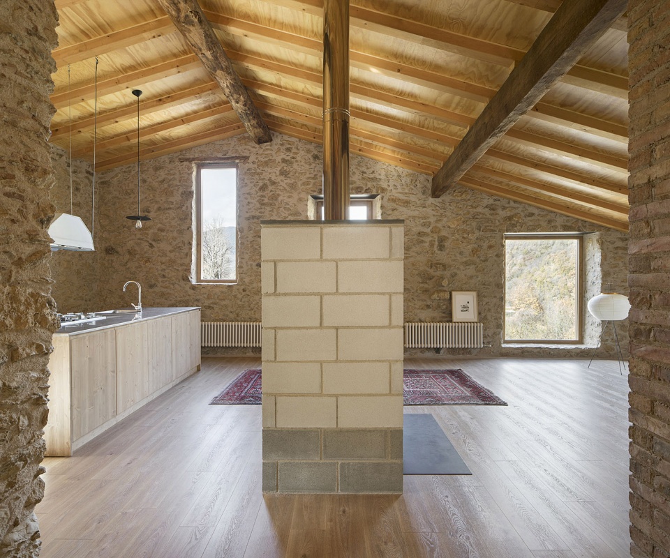 Masia de Can Perpinya by Arame Studio