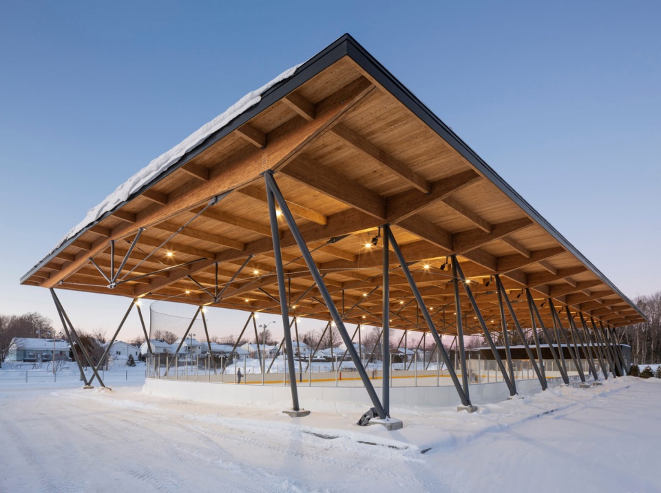 Parc des Saphirs skating rink by ABCP architecture