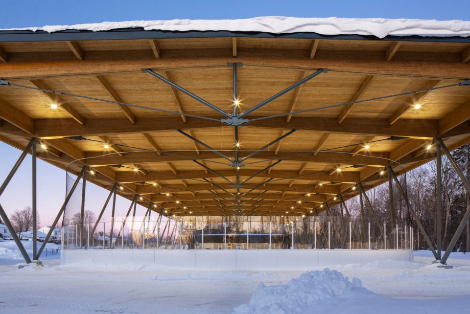 Parc des Saphirs skating rink by ABCP architecture