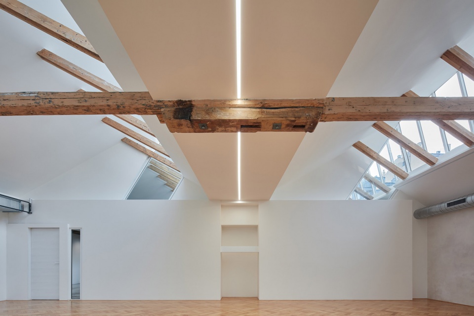 Yoga Garden Art Gallery Brno by RO AR Szymon Rozwalka architects