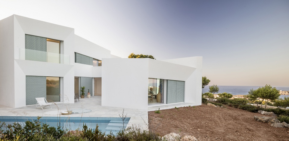 patio house by nomo studio 1