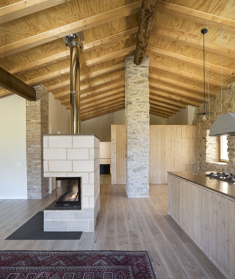 Masia de Can Perpinya by Arame Studio