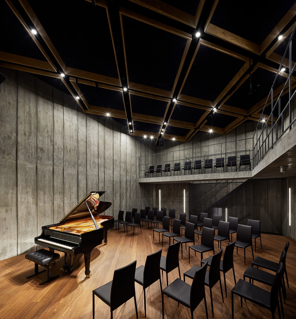 Maly Koncert by Ryo Otsuka Architects