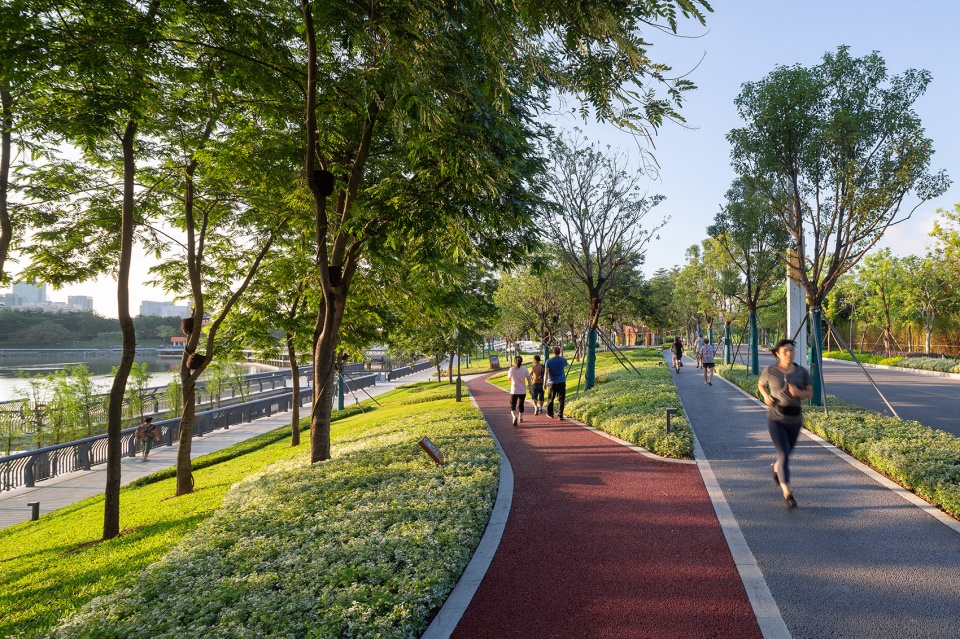 dongguan three rivers and six banks waterfront demonstration section project phase i project longwan section by dongda shenzhen design co...