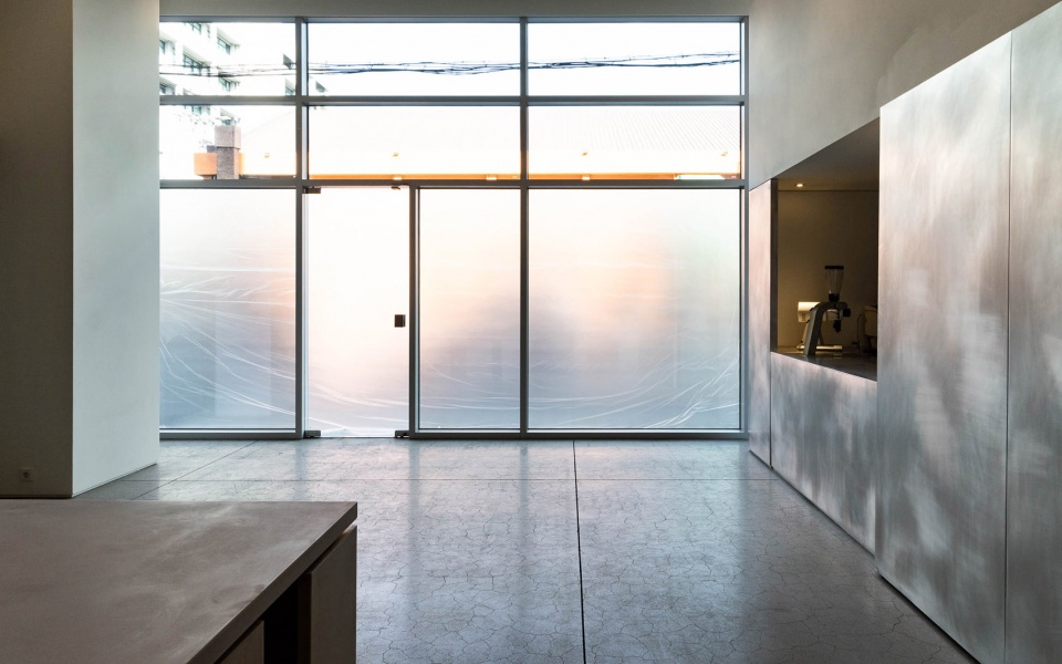 monoha shop cafe and gallery by creative studio unravel