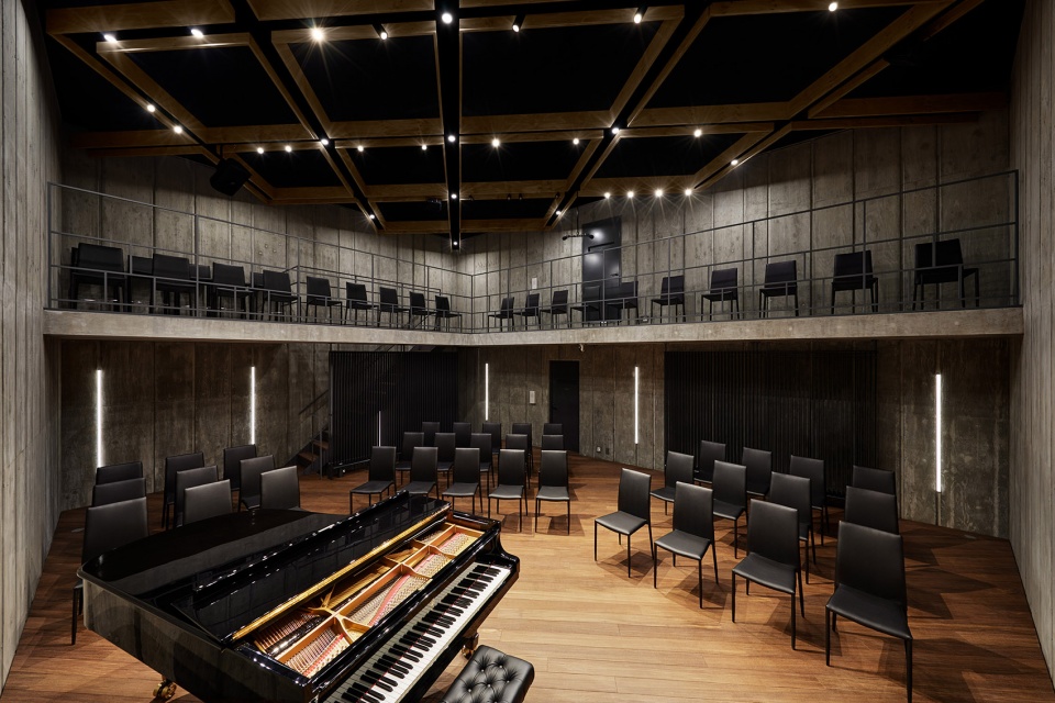 Maly Koncert by Ryo Otsuka Architects