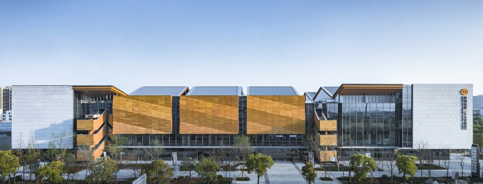 Suzhou Second Workers Cultural Palace by ARTS Group Co Ltd