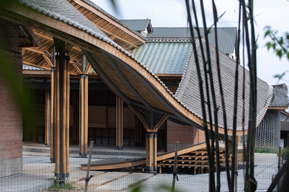 the villages center of yuan jue si china by zaixing architectural desgin firm
