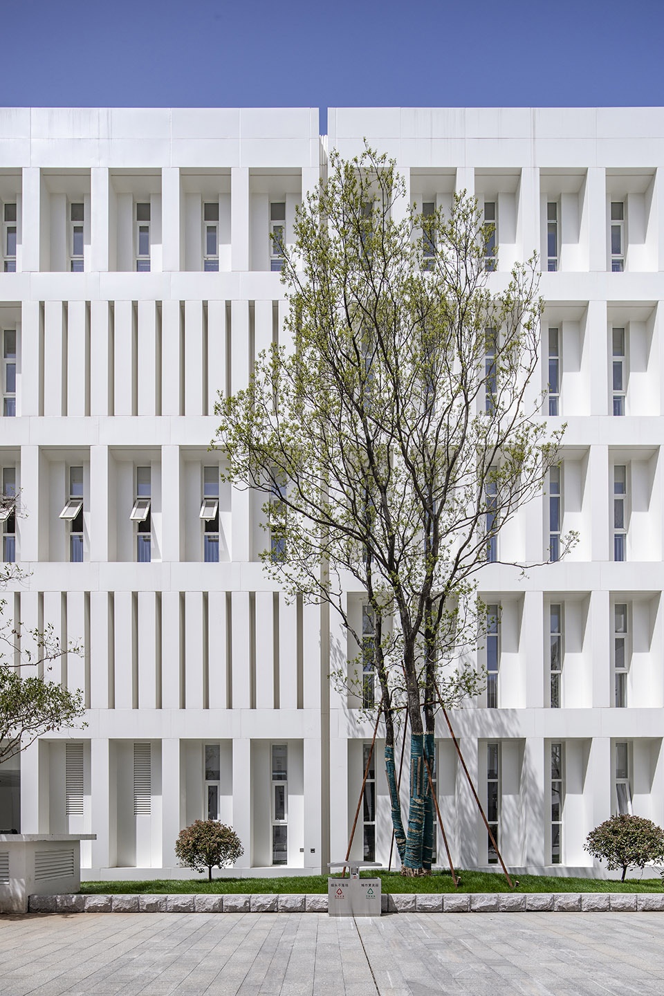 yinan library and archives china by 7 studio of school of architecture at cafa puyu studio