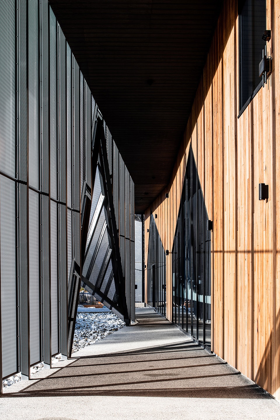 CRADLE MOUNTAIN VISITOR CENTRE by Cumulus