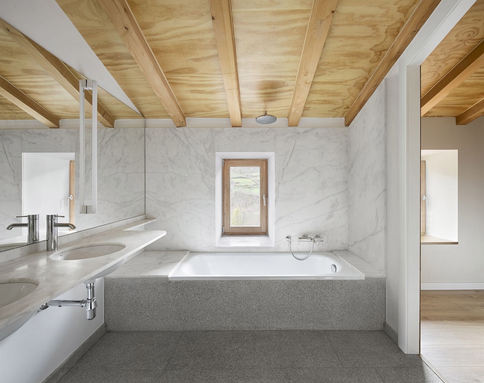 Masia de Can Perpinya by Arame Studio