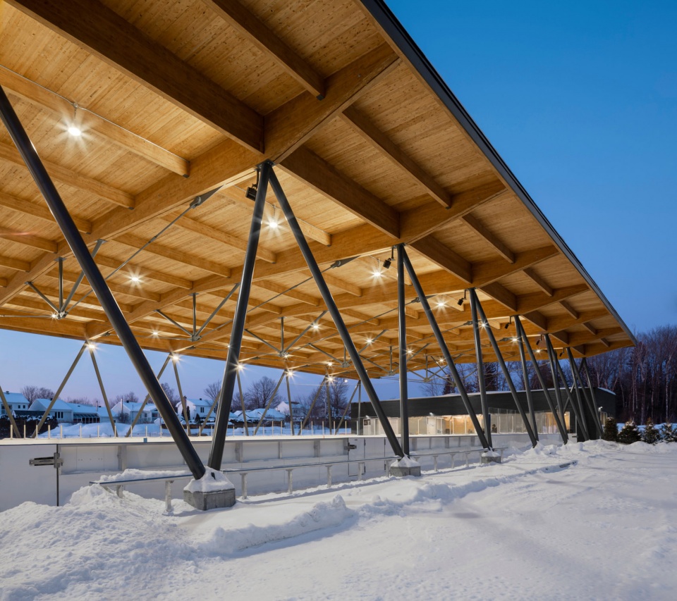 Parc des Saphirs skating rink by ABCP architecture
