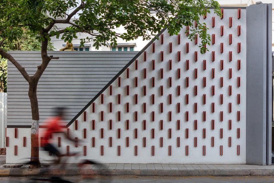 business centrum sales pavilion by playball studio