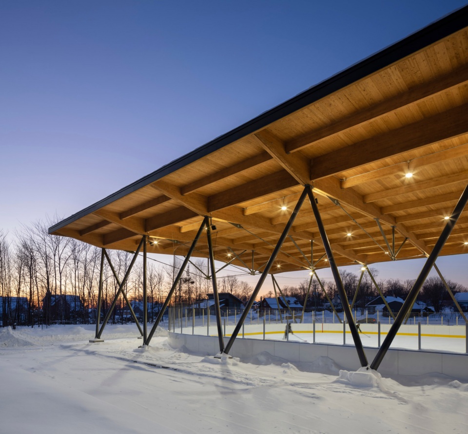 Parc des Saphirs skating rink by ABCP architecture