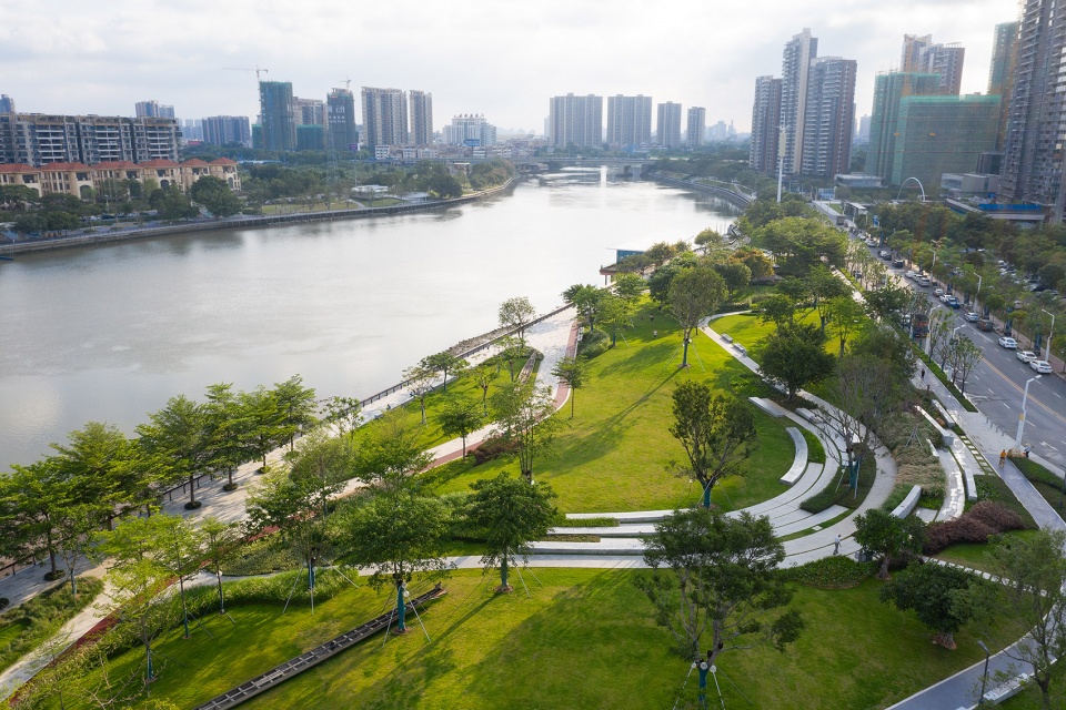 dongguan three rivers and six banks waterfront demonstration section project phase i project longwan section by dongda shenzhen design co...