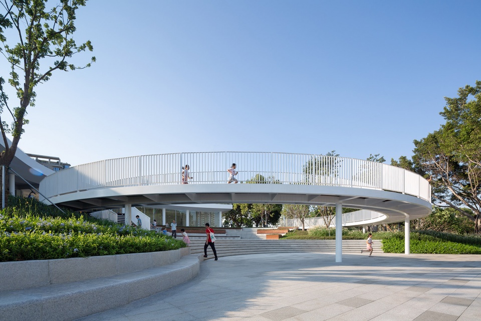 dongguan three rivers and six banks waterfront demonstration section project phase i project longwan section by dongda shenzhen design co...