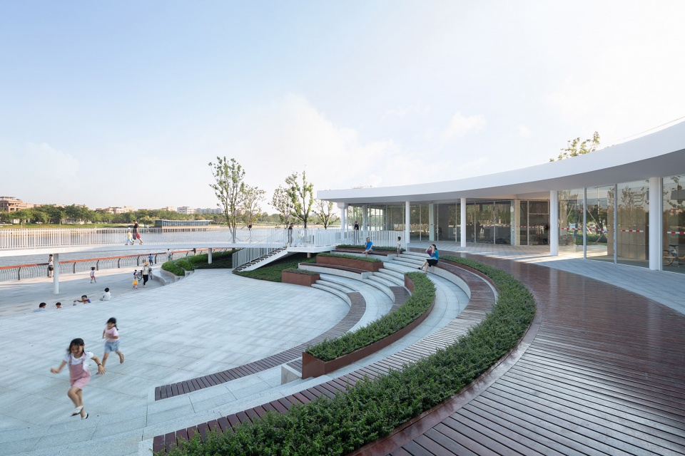 dongguan three rivers and six banks waterfront demonstration section project phase i project longwan section by dongda shenzhen design co...