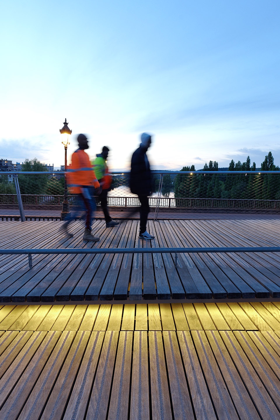 footbridges over the seine river for pedestrians and cyclists by dietmar feichtinger architectes