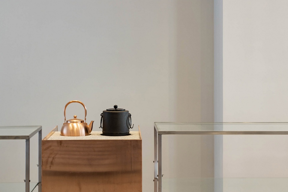 monoha shop cafe and gallery by creative studio unravel
