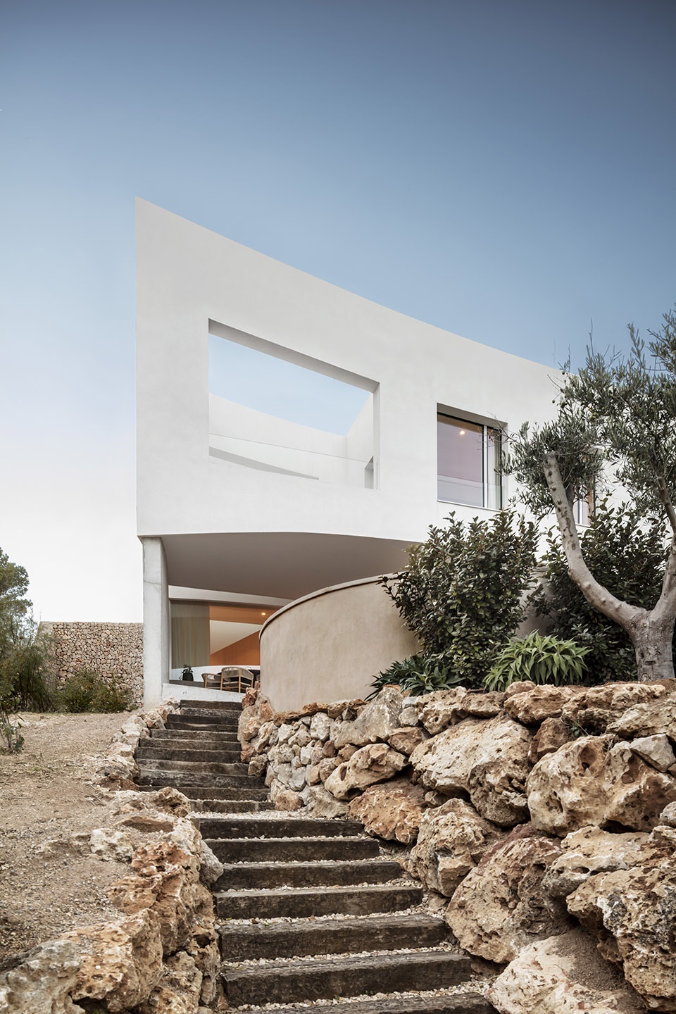 CURVED HOUSE by NOMO STUDIO
