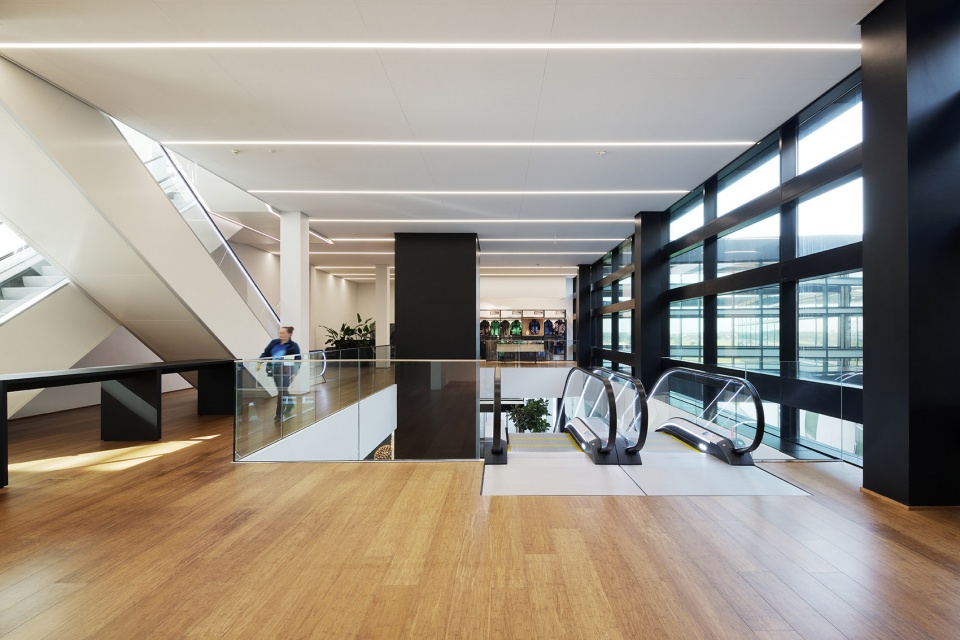 new headquarters and logistics centre for mascot international by cf moller architects