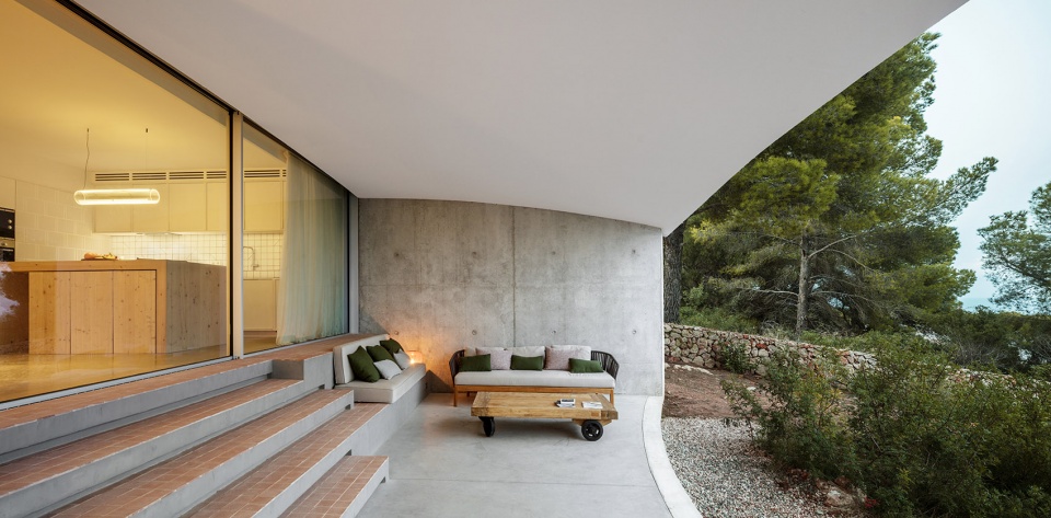 CURVED HOUSE by NOMO STUDIO