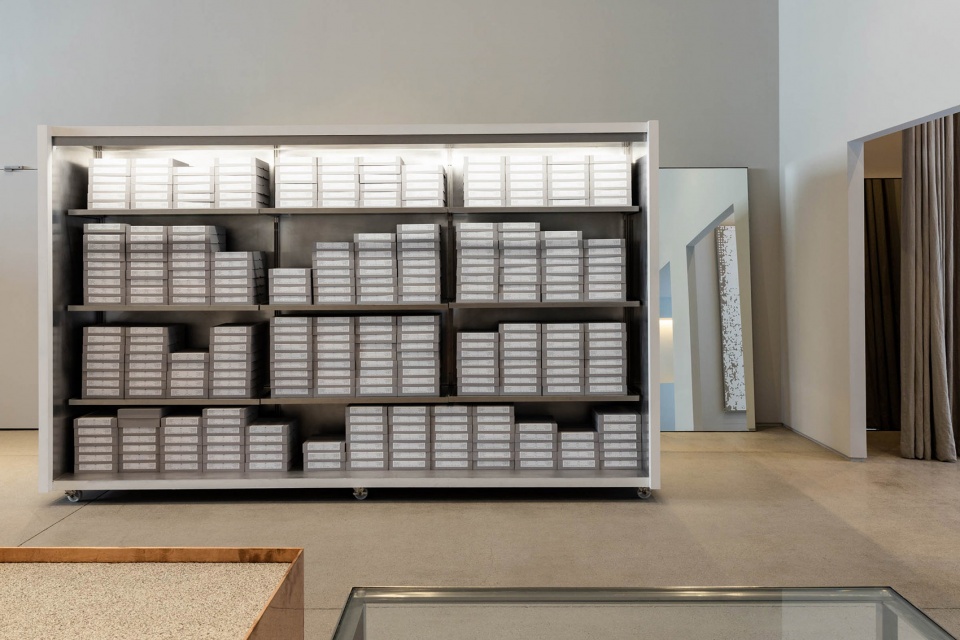 monoha shop cafe and gallery by creative studio unravel