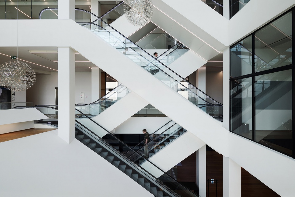 new headquarters and logistics centre for mascot international by cf moller architects