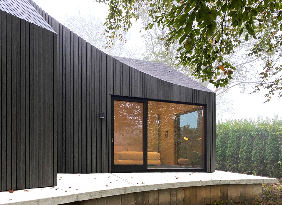 six square house by young projects