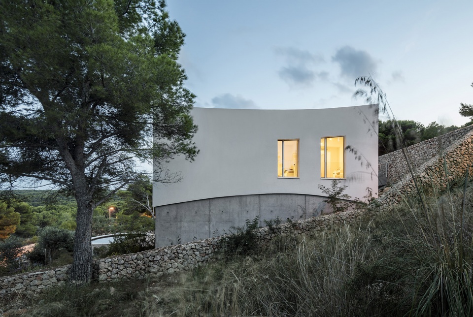 CURVED HOUSE by NOMO STUDIO