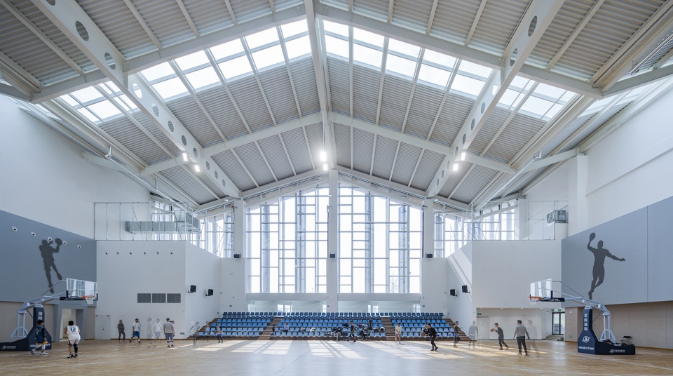 Suzhou Second Workers Cultural Palace by ARTS Group Co Ltd