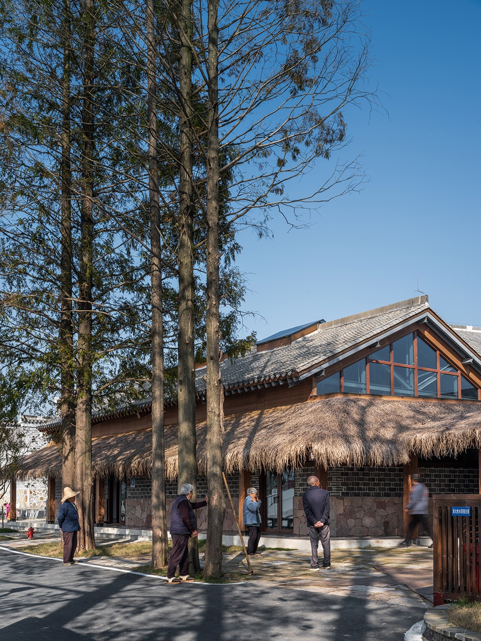 Public space regeneration at the entrance of Lixiang Village by ATA
