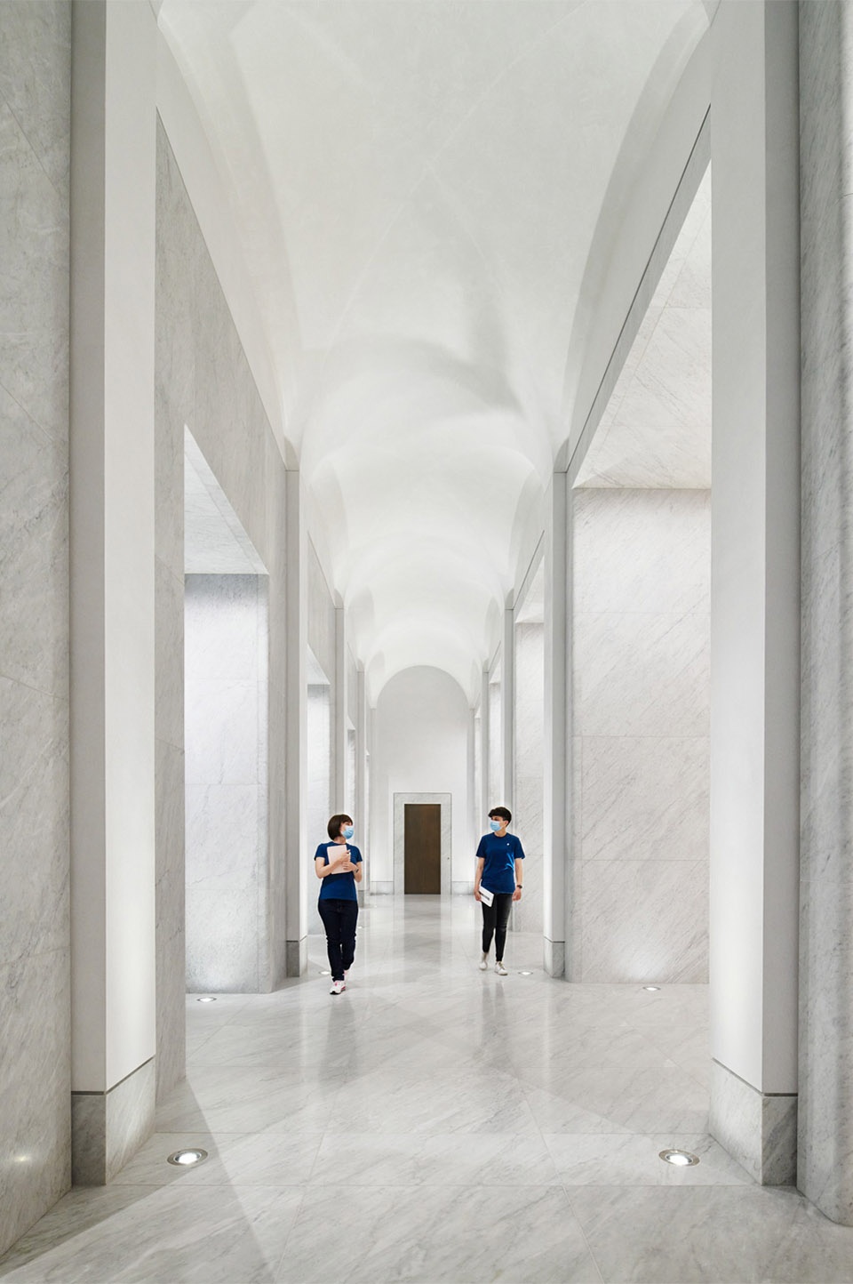 Apple Via Del Corso Foster and Partners