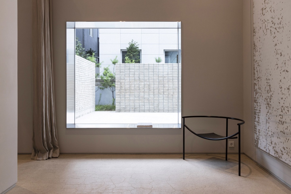 monoha shop cafe and gallery by creative studio unravel