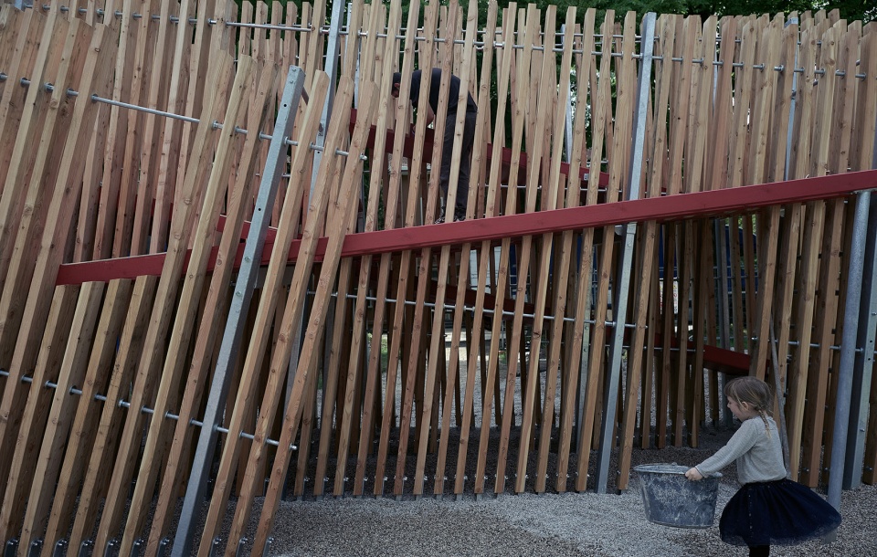 off fence matej hajek skull studio tereza kucerova molo architekti