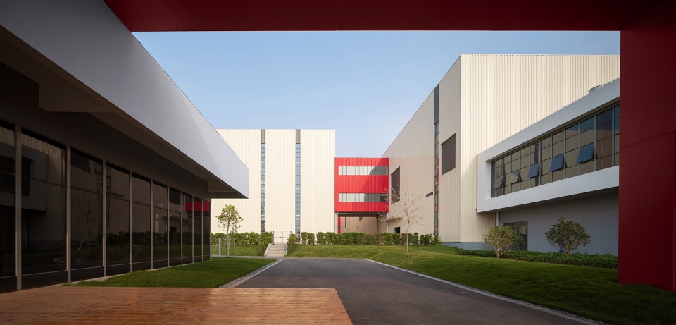 Vitasoy Food and Beverage Production Center ZZT Industrial Buildings